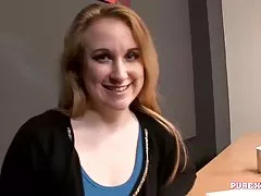 Lüsterne Milf abused on leopard sofa